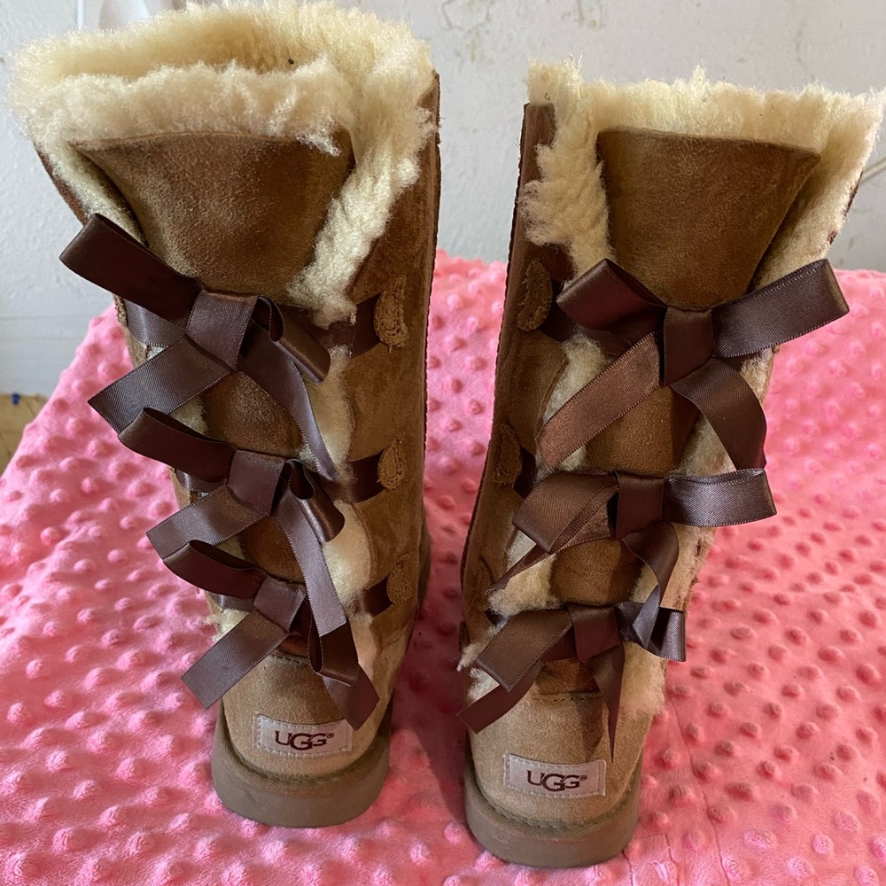 Used UGG Boots Bailey Bow Tall ll